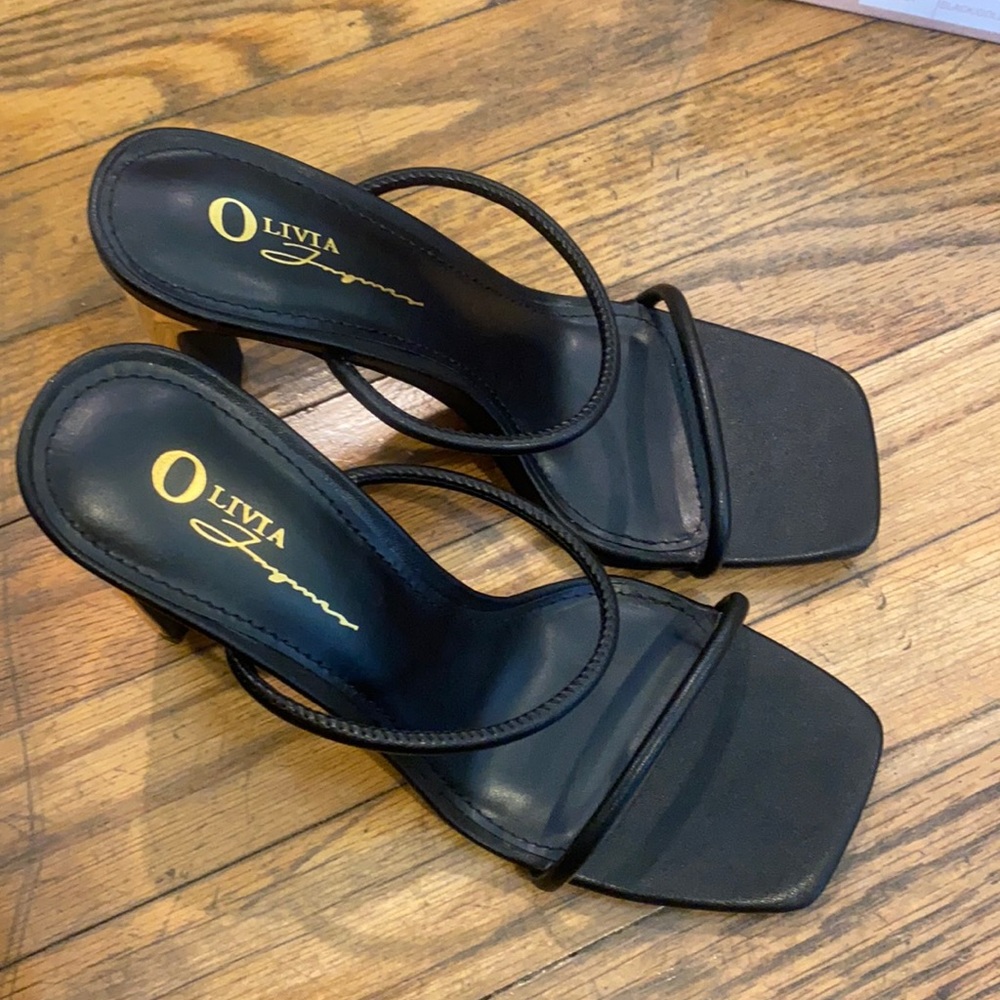 forever 21 black and gold heel brand new with tags